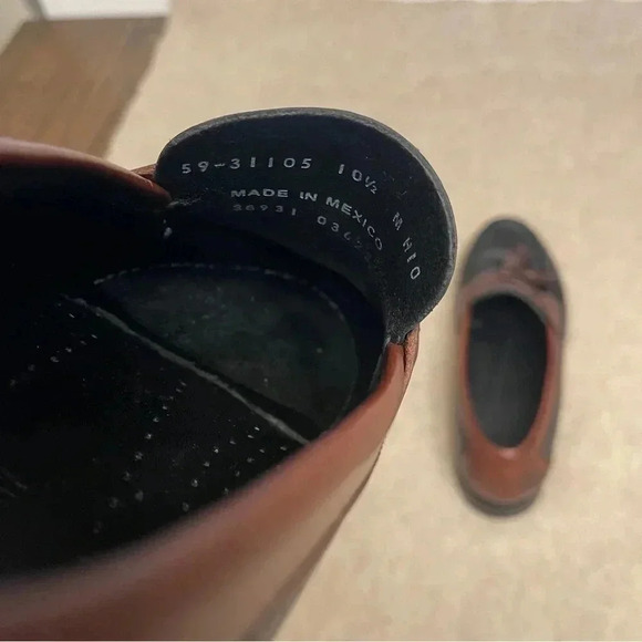 Johnston & Murphy Black Brown Leather Tassel Slip On Loafers Mens size 10.5M - Picture 9 of 10